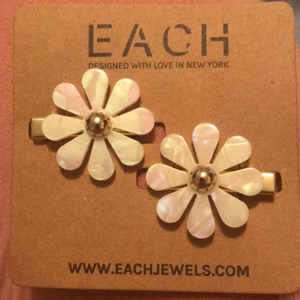 EACH JEWELS flower hair clips